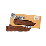 Chocolade vrachtschip met containers op een lange oranje doos met eigen ontwerp