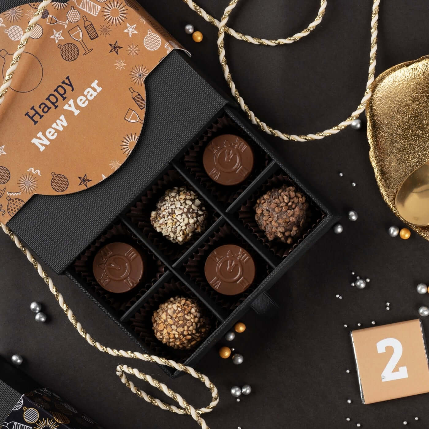 0333 PRALINY NEW YEAR MOMENTS 3 afff8603 3190 49a8 9b1b 1a9e3fd1c51b productafbeelding