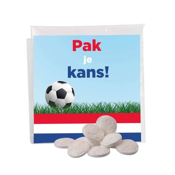 Transparant zakje met full colour bedrukte inlay en vulling van snoep: Voetbal