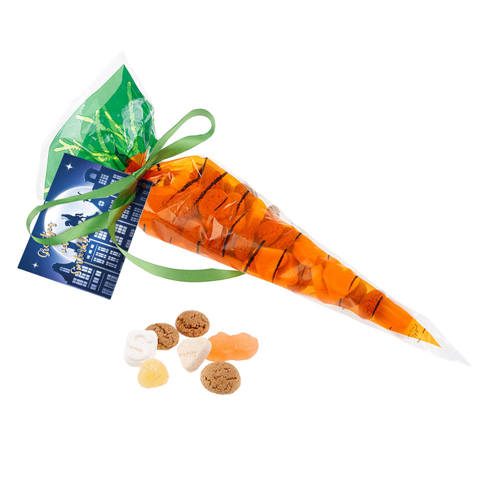 Wortel puntzak gevuld met snoep, met groen lintje en full colour bedrukt kaartje: Strooigoed