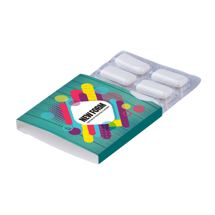 Blister met 6 kauwgomtabletten in een full colour bedrukte papieren sleeve