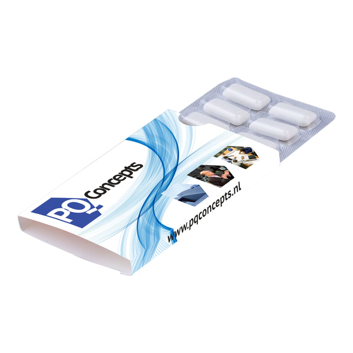 Blister met 12 kauwgomtabletten in een papieren sleeve met full colour bedrukking