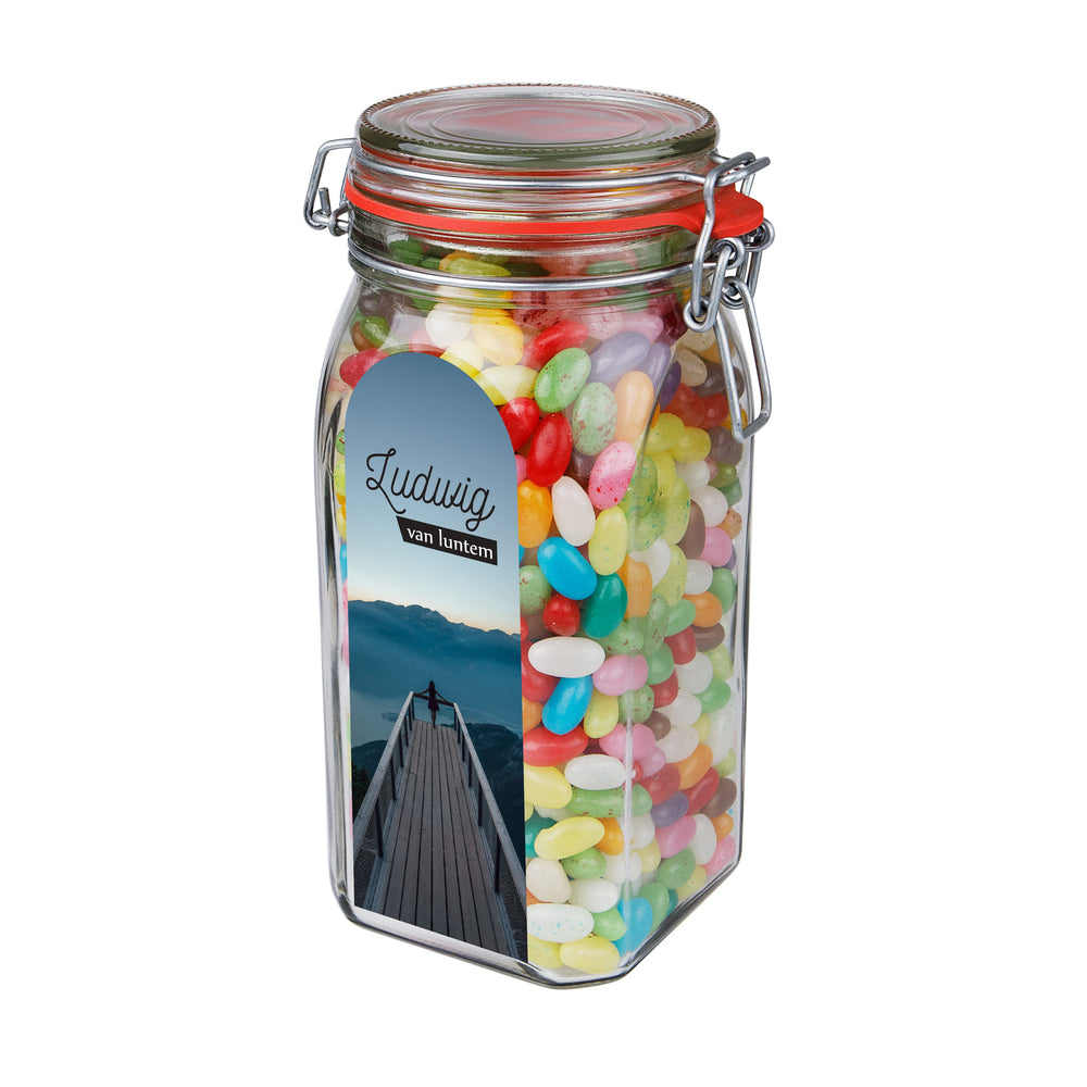 Grote glazen weckpot van 1,5 liter gevuld met snoep en sticker met logo op de voorzijde: Jelly beans