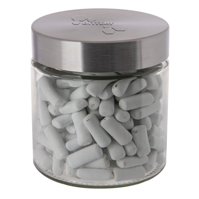Glazen snoeppot van 0,9 liter met RVS deksel met logo in embossing, gevuld met snoep: Schoolkrijt