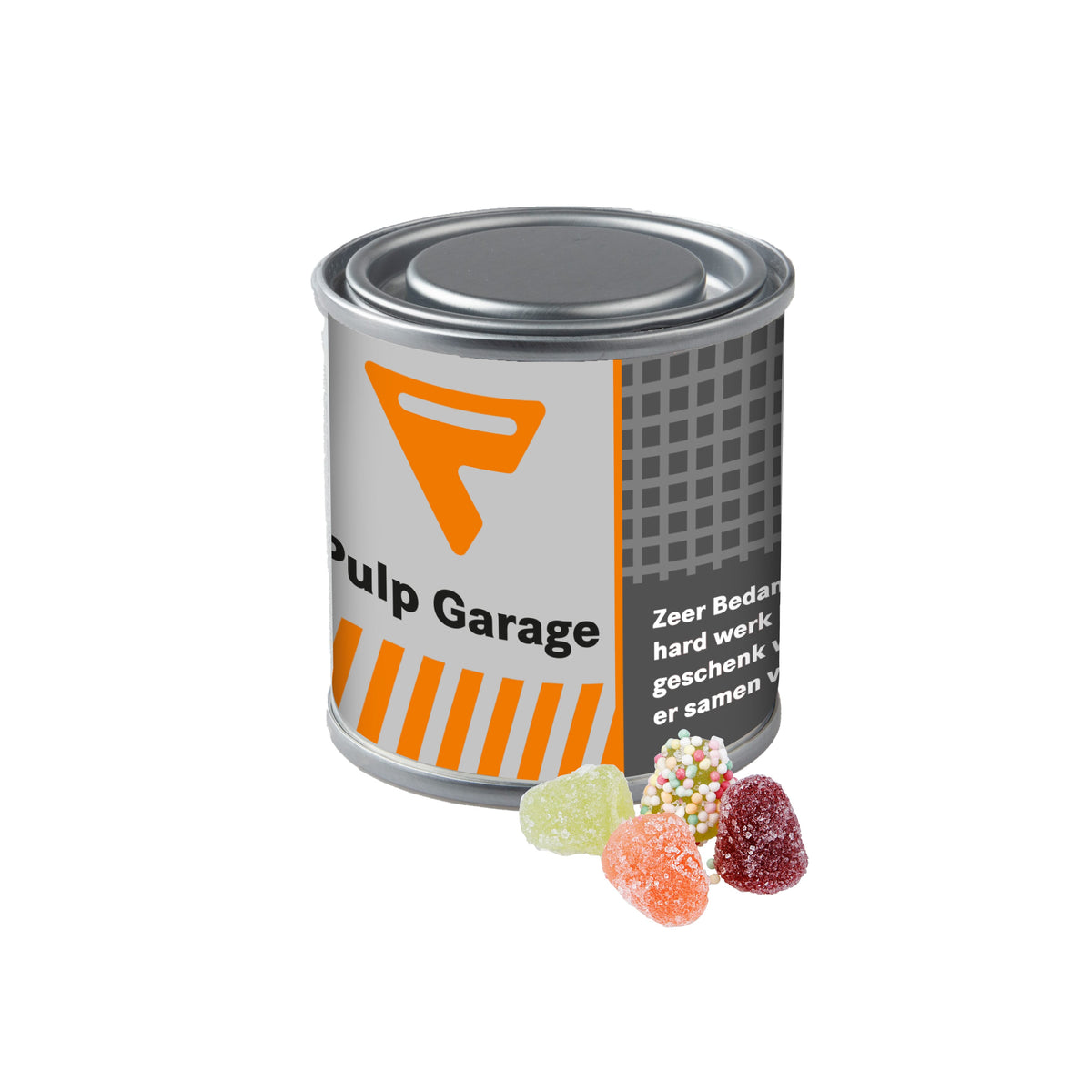 Klein zilverkleurig verfblikje, gevuld met snoep en met een full colour wikkel met logo: Tum Tum