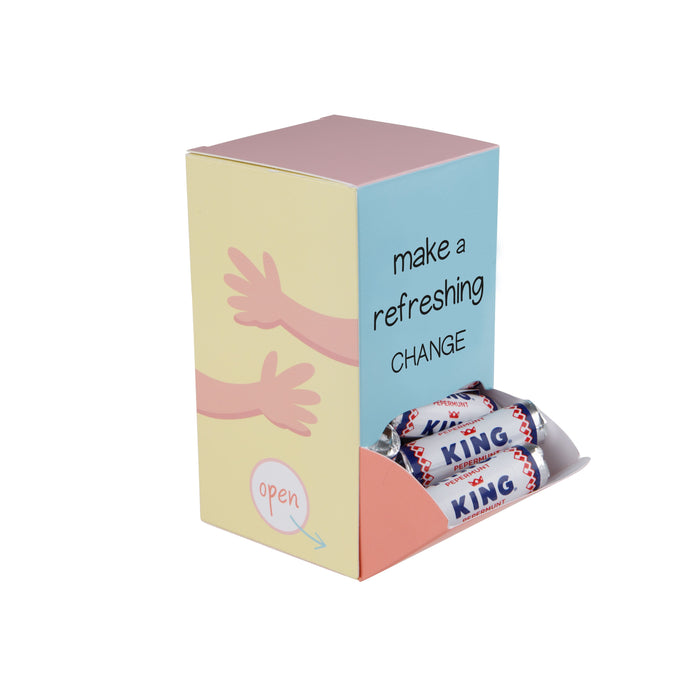 Staande display box met all-over bedrukking, gevuld met mini rolletjes KING pepermunt: Mini rol KING pepermunt