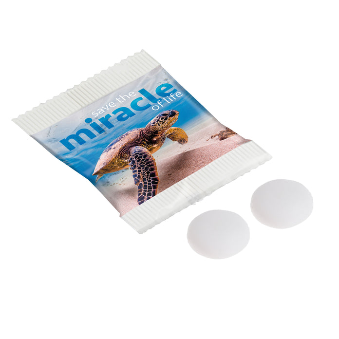 Wit papieren zakje met twee Mentos en full colour bedrukking