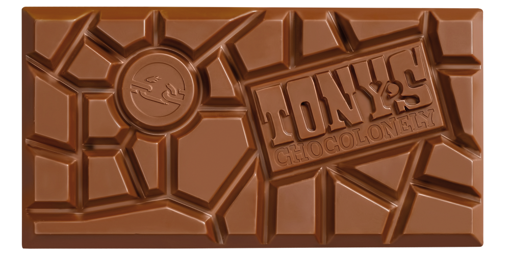 Tony's Chocolonely reep melk hazelnoot crunch, uitgepakte reep
