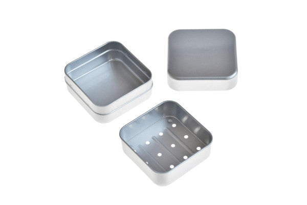 DSS 065 Vierkant Aluminium Zeepdoosje – Zeepblik met Drainage Inzet