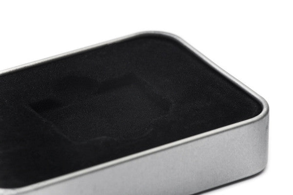 SDK 005 Klein blikje met venster – compacte metalen verpakking voor kleine items
