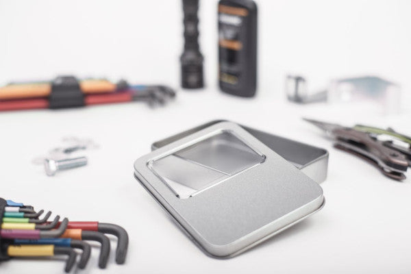 DSE 115.85 USB-stick verpakking met venster – Metalen doosje voor kleine producten