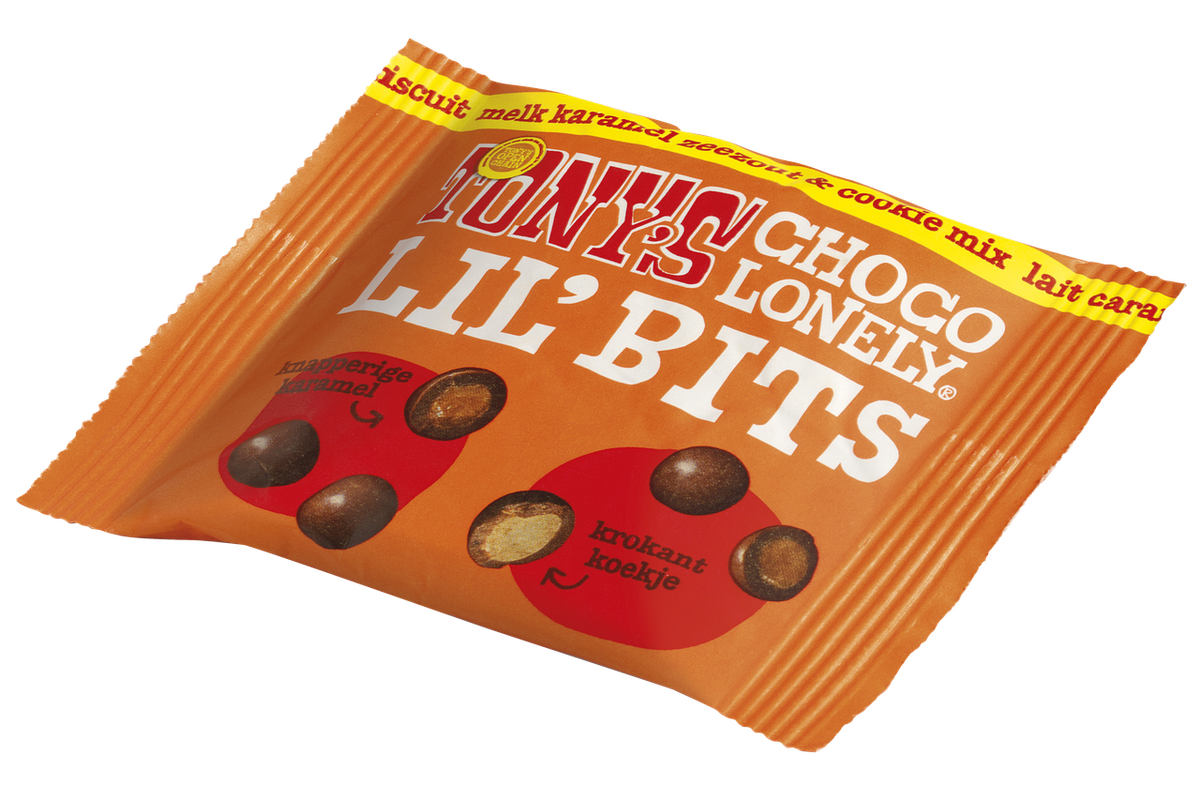 Tony's Chocolonely Lil' Bits melk karamel zeezout en biscuit, schuin van voren