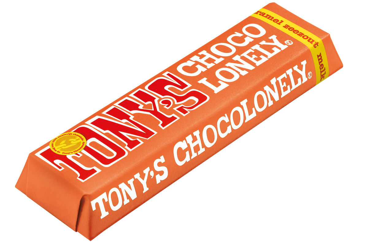 Tony's Chocolonely reepje melk karamel zeezout, schuin van voren