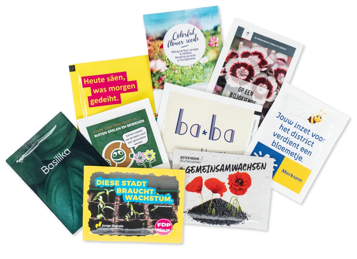 Waaier van bedrukte zaadzakjes met logo in verschillende voorbeeldontwerpen