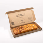 Brievenbus Notencake – brievenbusgeschenk in luxe doos, smeuïge cake met gebrande noten, brievenbuscadeau voor klanten en collega’s