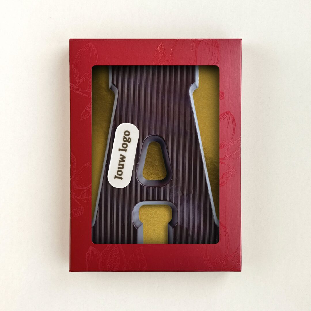 Chocoladeletter met logo B van pure chocolade