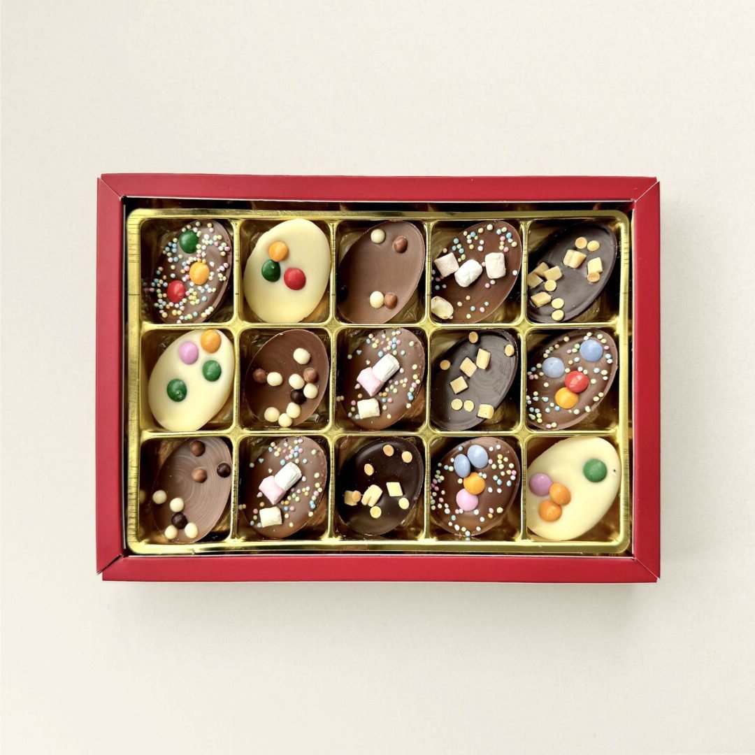 Chocolade paaseitjes in geschenkdoos, uitvoering versierd, melk/wit/puur