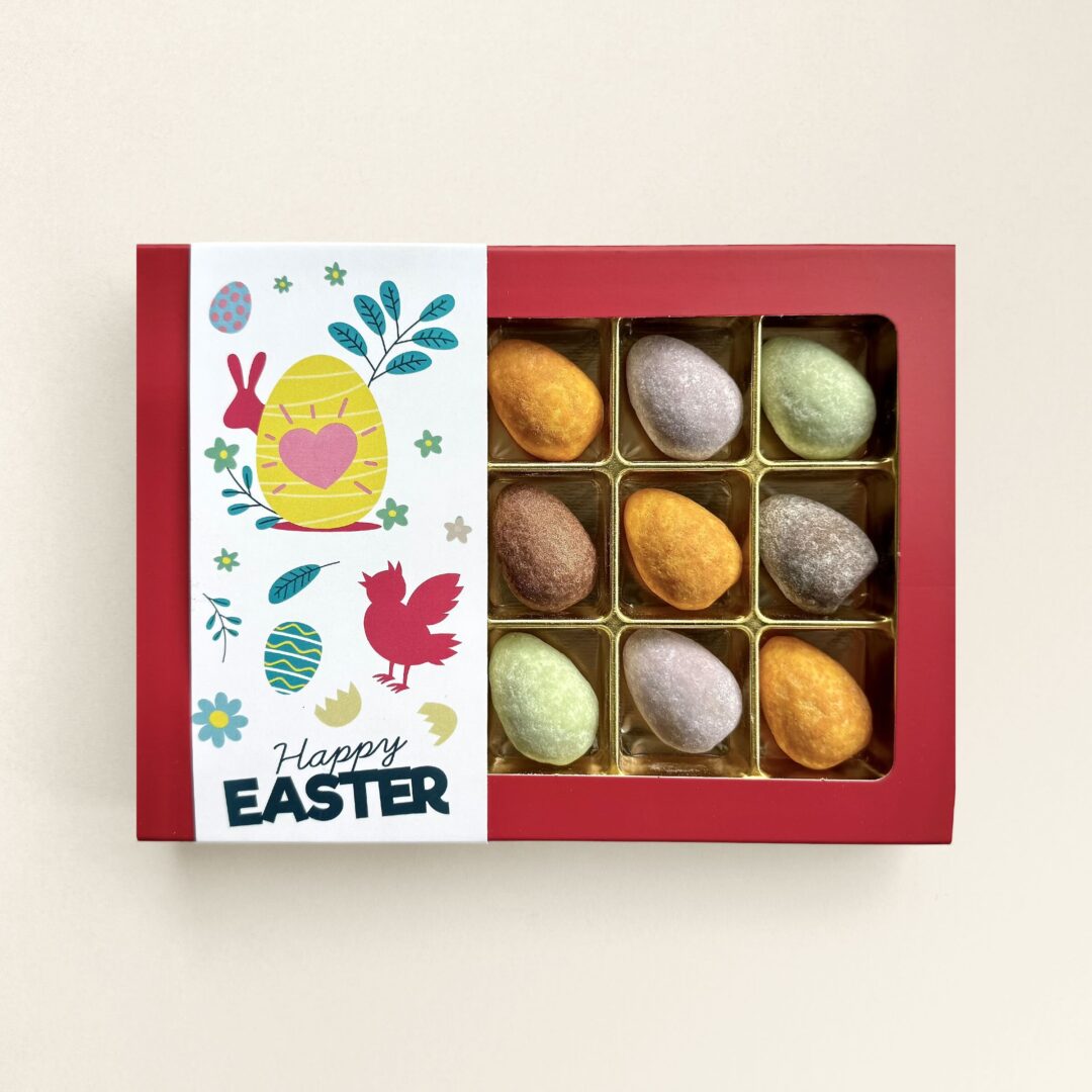 Chocolade paaseitjes in geschenkdoos, uitvoering gevuld: karamel, framboos, pistache