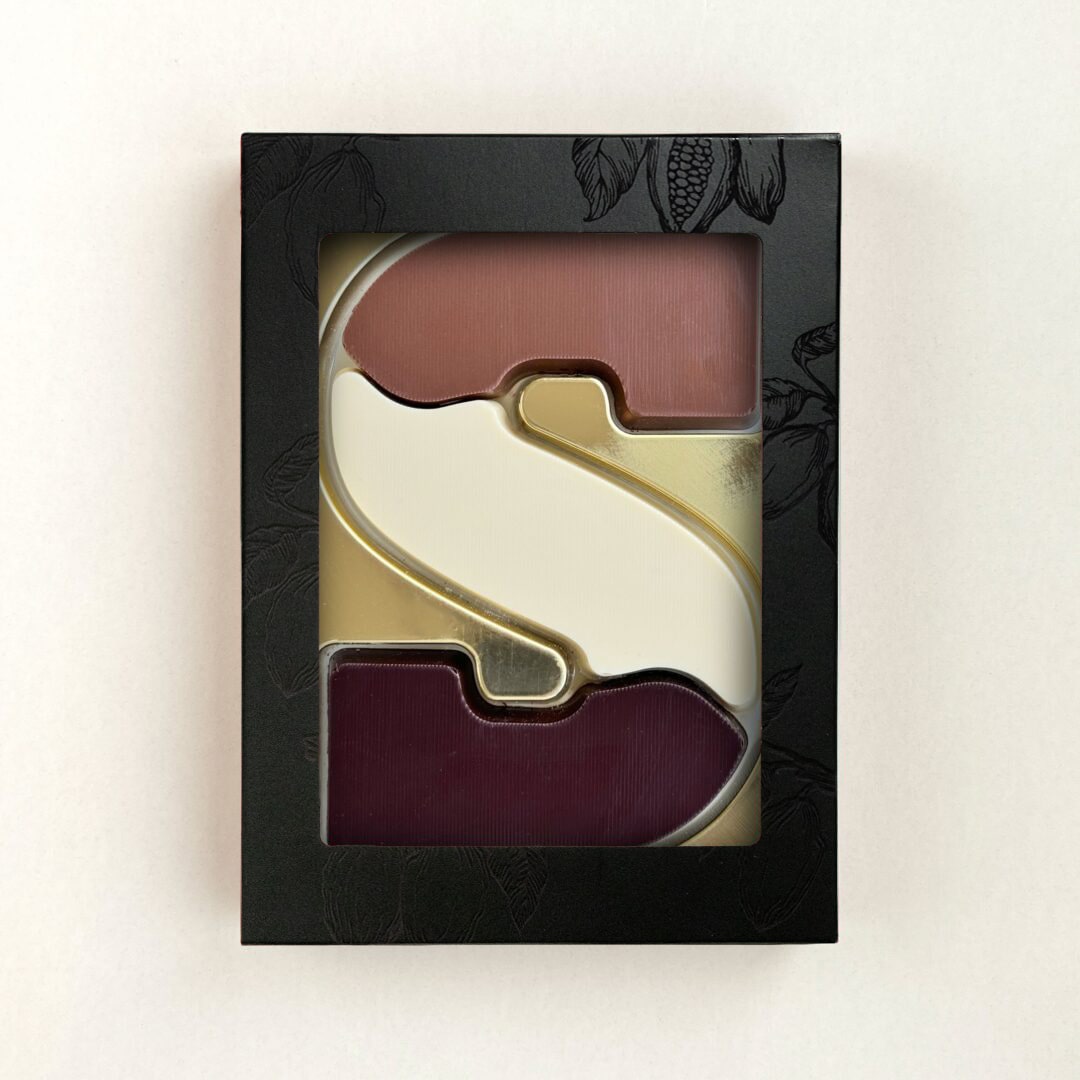 Chocoladeletter in drie smaken, uitvoering zonder logo