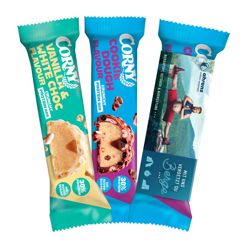 Corny proteïnereep crunchy in een witte kartonnen wikkel met eigen ontwerp
