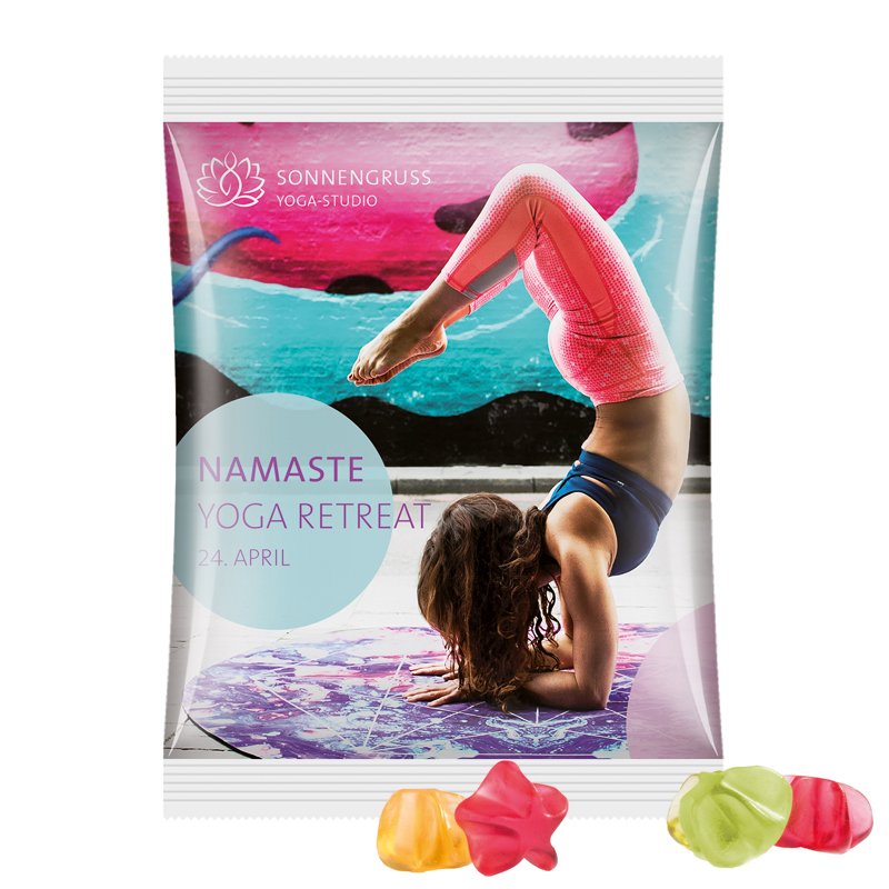 Maxi reclamezakje van witte folie met Trolli fruitgom in de vorm van een sterretje