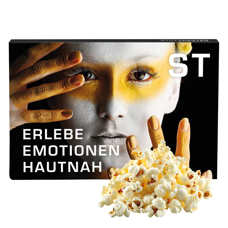 Wit kartonnen doosje met magnetronpopcorn