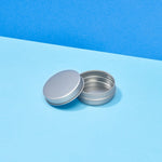 Rond zilver lippenbalsem blikje, foto 1