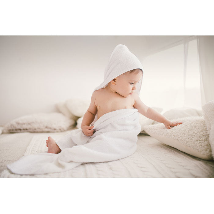 Katoenen babyhanddoek met kap Hugme, sfeerfoto