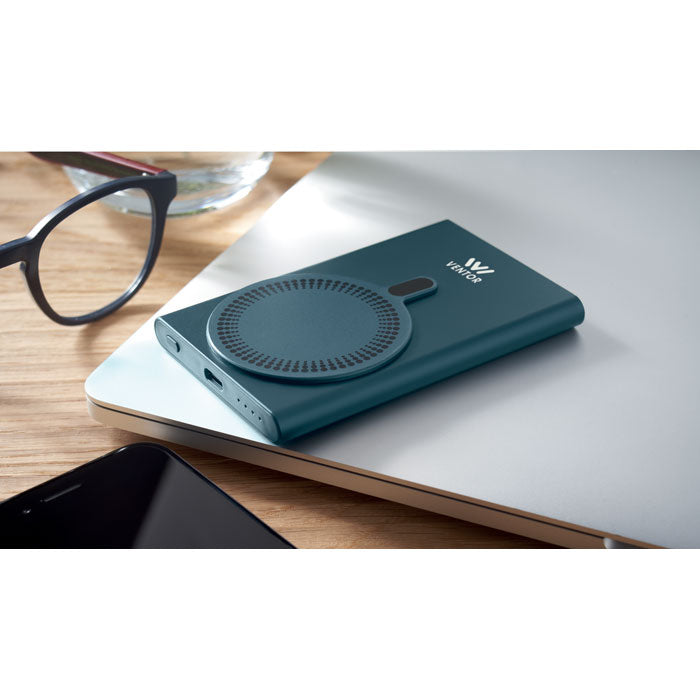 Draadloze oplader powerbank Pawtt met een bedrukking als voorbeeld