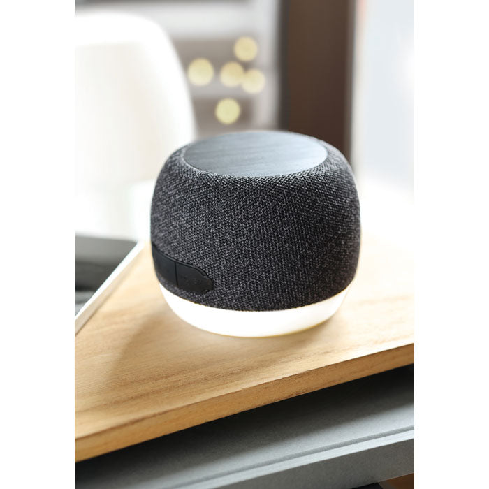 15W speaker met oplader Listoo+, sfeerfoto