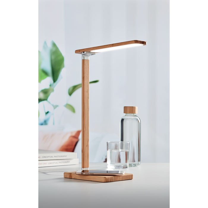 Bureaulamp met oplader 10W Neat Light, sfeerfoto