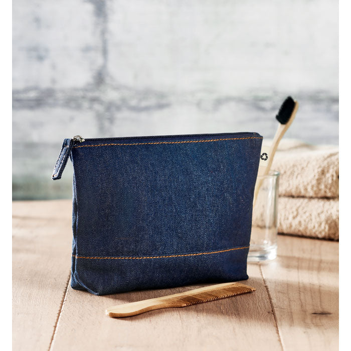 Gerecycled denim toilettasje Style Pouch, sfeerfoto