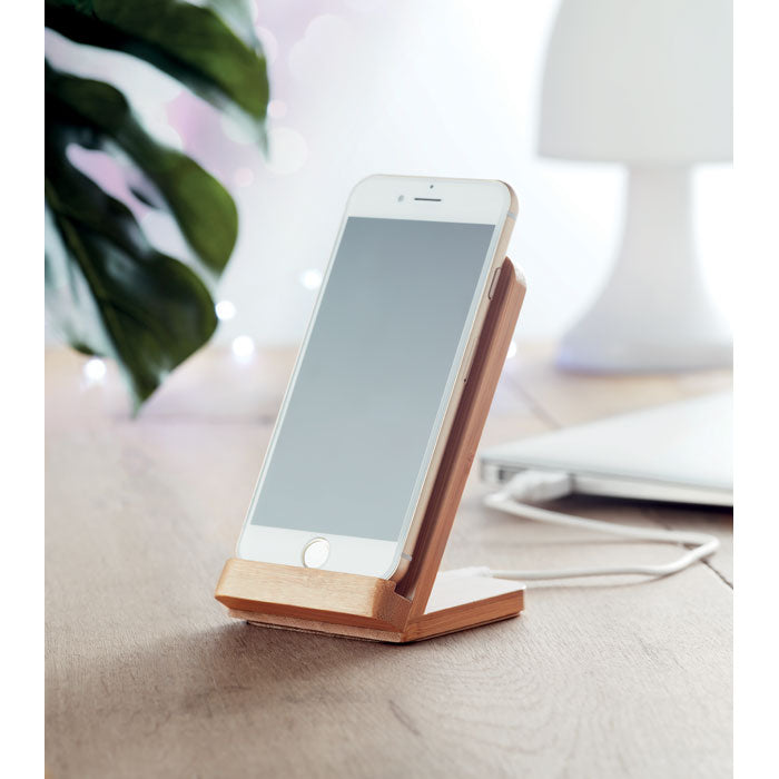 Draadloze bamboe oplaadstation Wirestand, sfeerfoto
