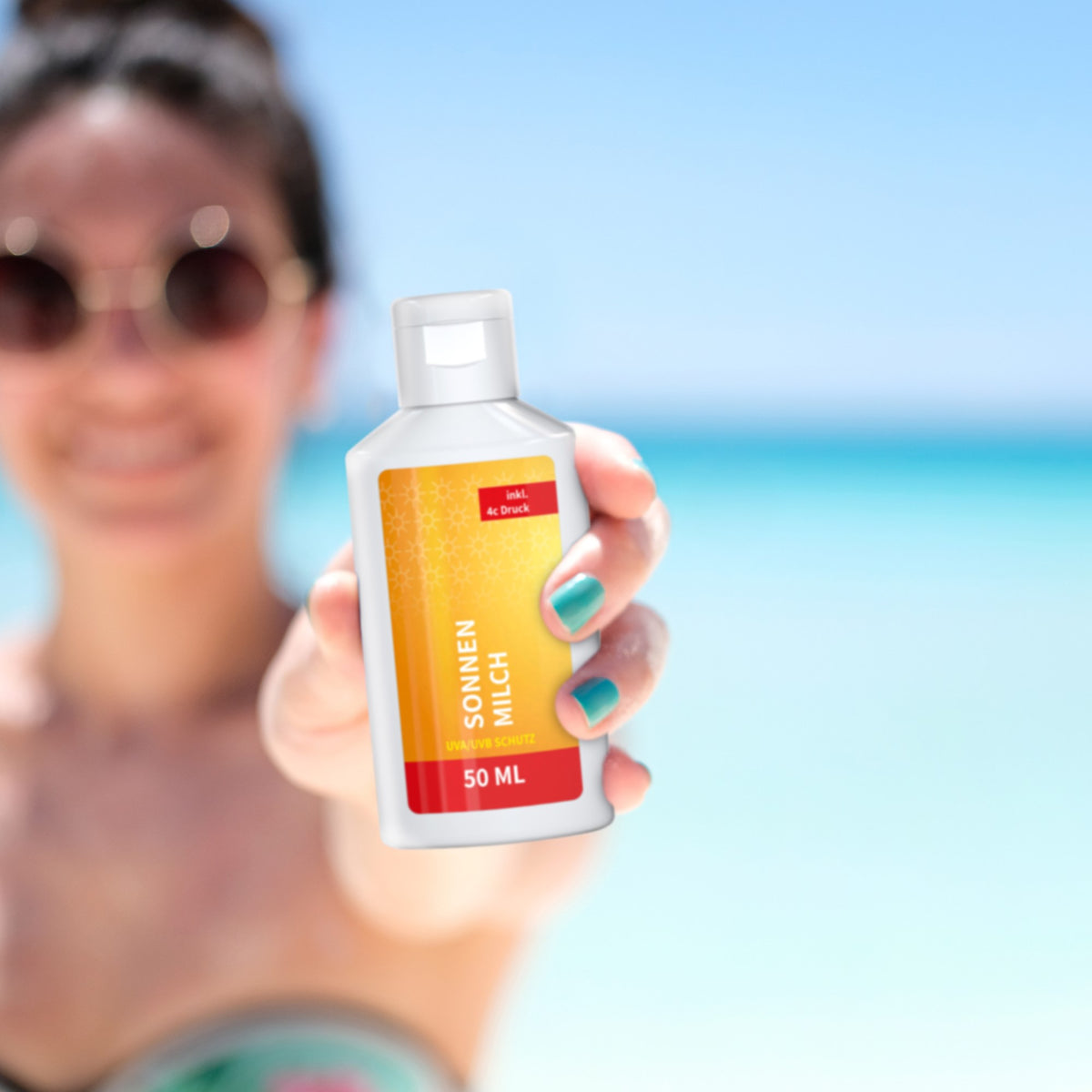 Sfeerbeeld van zonnebrand gevoelige huid SPF 30 in flacon van 50 ml