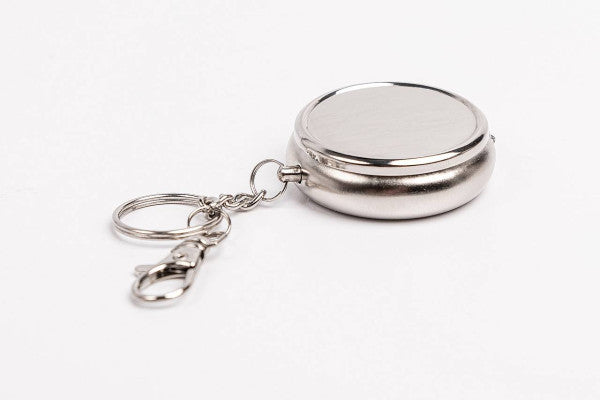 TA 001 Pocket Asbak – Compacte Metalen Asbak met Karabijnhaak