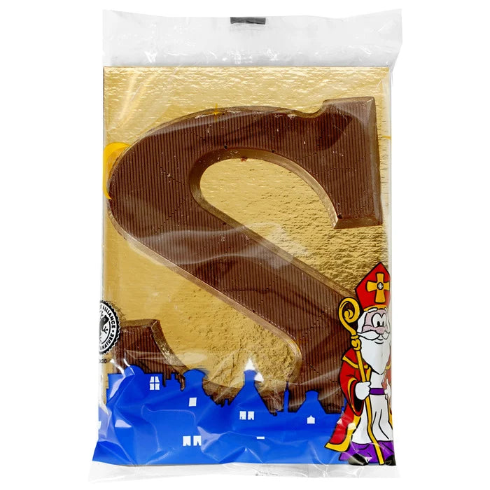 Schoenletters S en P, doos met 84 chocoladeletters van 40 gram
