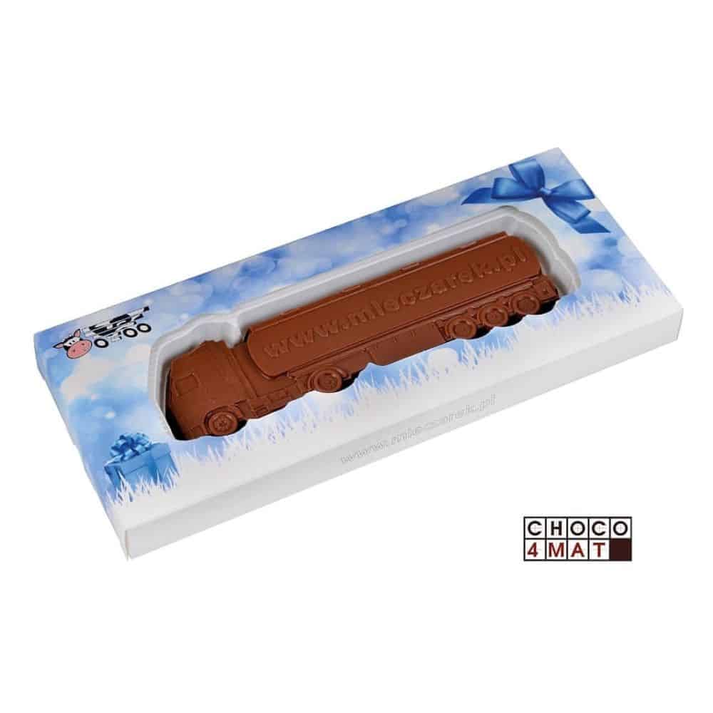 Chocolade tankwagen in een lange witte doos met winters ontwerp